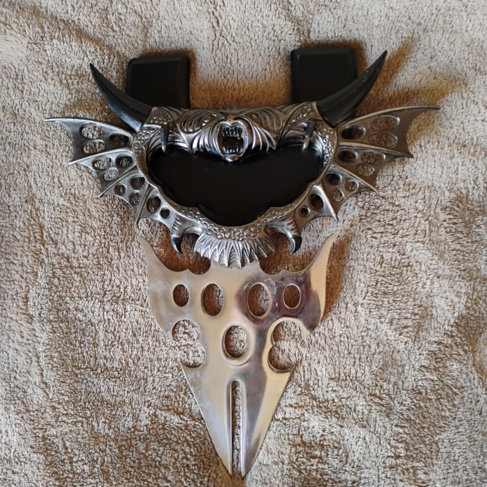 Decorative Silver and Black Bat-Themed Wall Plaque